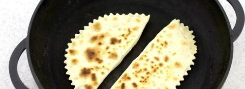 кутабы с сыром и зеленью. Шаг 8