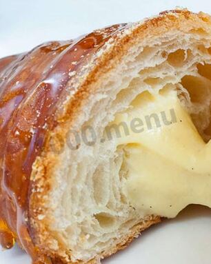 Пирожки из слоеного теста с творогом