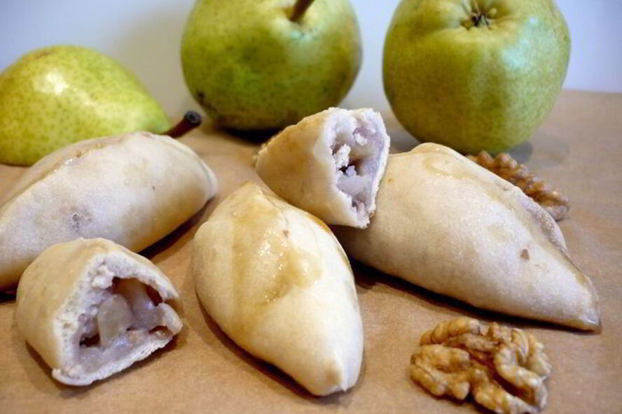 Рецепт постных пирожков на кокосовом тесте с грушево-ореховой начинкой