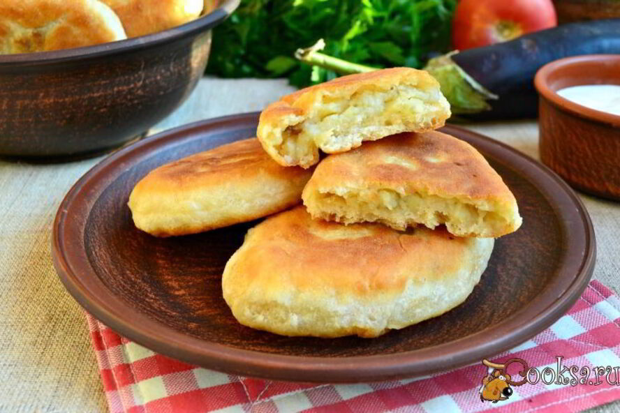 Рецепт жареных пирожков с картофелем и баклажанами