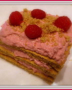 Малиновое пирожное