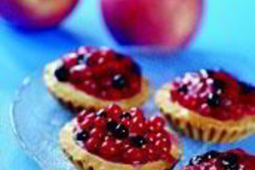 Рецепт пирожных с пудингом и фруктами