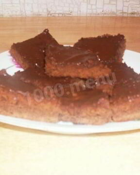 Выпечное шоколадное пирожное