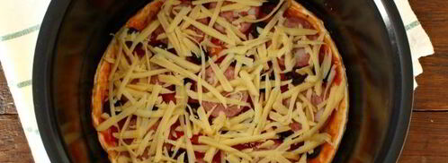 пицца из слоеного теста в мультиварке. Шаг 11