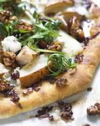 Пицца с сыром и грушей