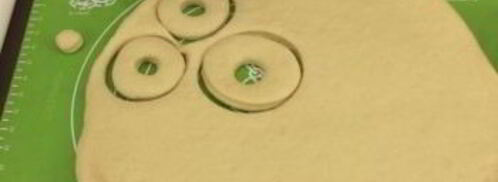 американские пончики, покрытые шоколадом. Шаг 7