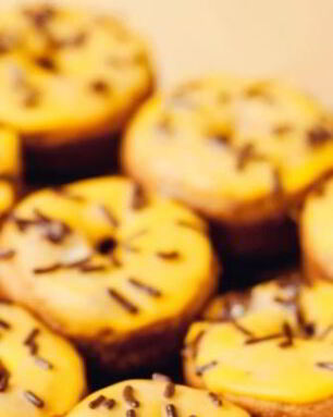 Банановые пончики в глазури