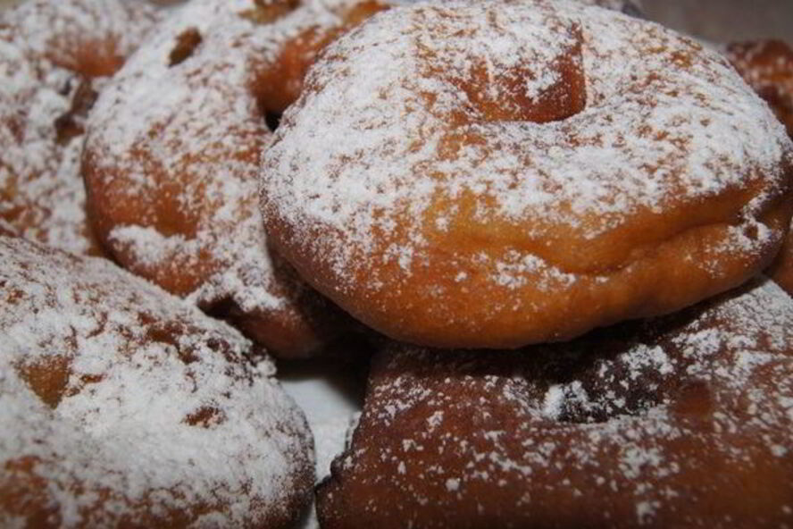 Рецепт пончиков с яблоками и коньяком