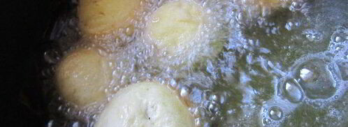 творожные пончики с вишней. Шаг 9