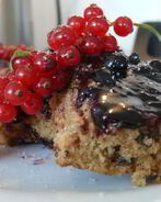 Черно-смородиновая коврижка под шоколадом