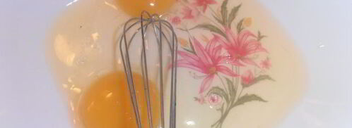 ореховая шарлотка на сгущенке. Шаг 3