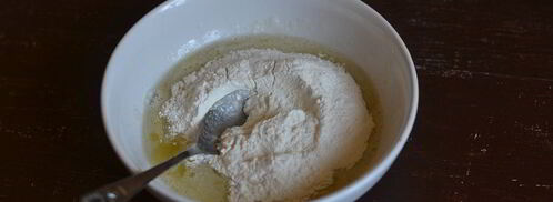 шарлотка с вишней. Шаг 4