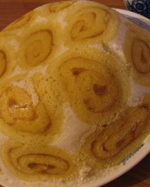 Воздушная яблочная шарлотка