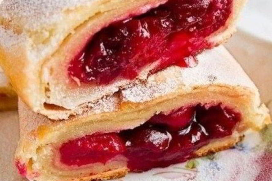 Рецепт австрийского штруделя с вишнями