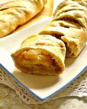 Яблочный штрудель из слоеного бездрожжевого теста