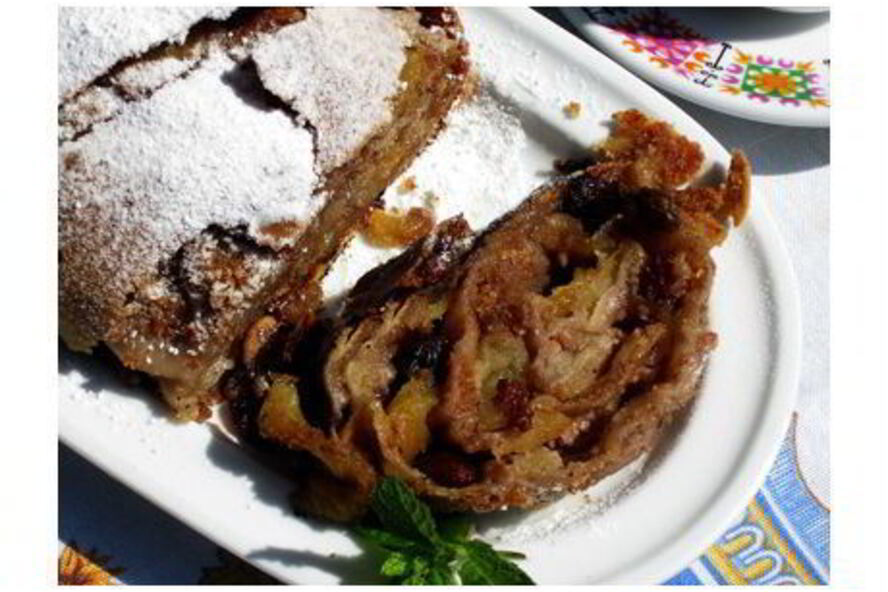 Рецепт яблочного штруделя с грецкими орехами