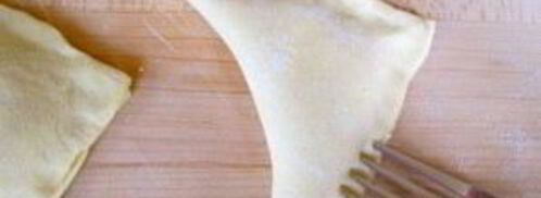 слойки из бездрожжевого теста с сыром. Шаг 6