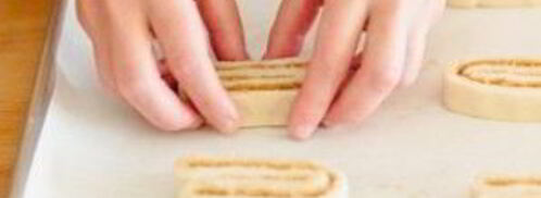 слойки из слоеного теста с сахаром. Шаг 9