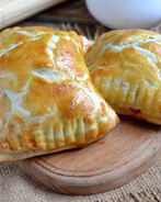 Слойки с вишней из слоеного теста