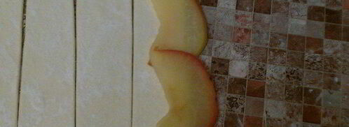 слойки с яблоками розочки. Шаг 4