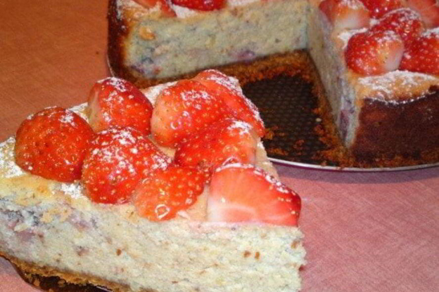 Рецепт клубничного творожника