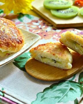 Оригинальные сырники с киви