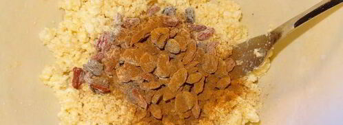 сырники по-восточному с ягодами годжи и корицей. Шаг 6