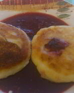 Сырники с клубничным соусом