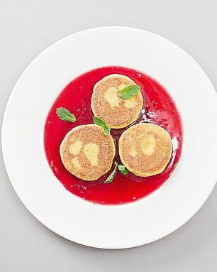 Сырники с кукурузной мукой и вареньем