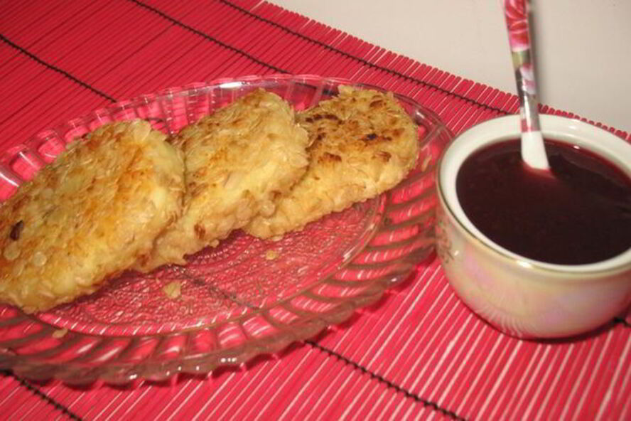 Рецепт сырников с шоколадом в овсяной панировке