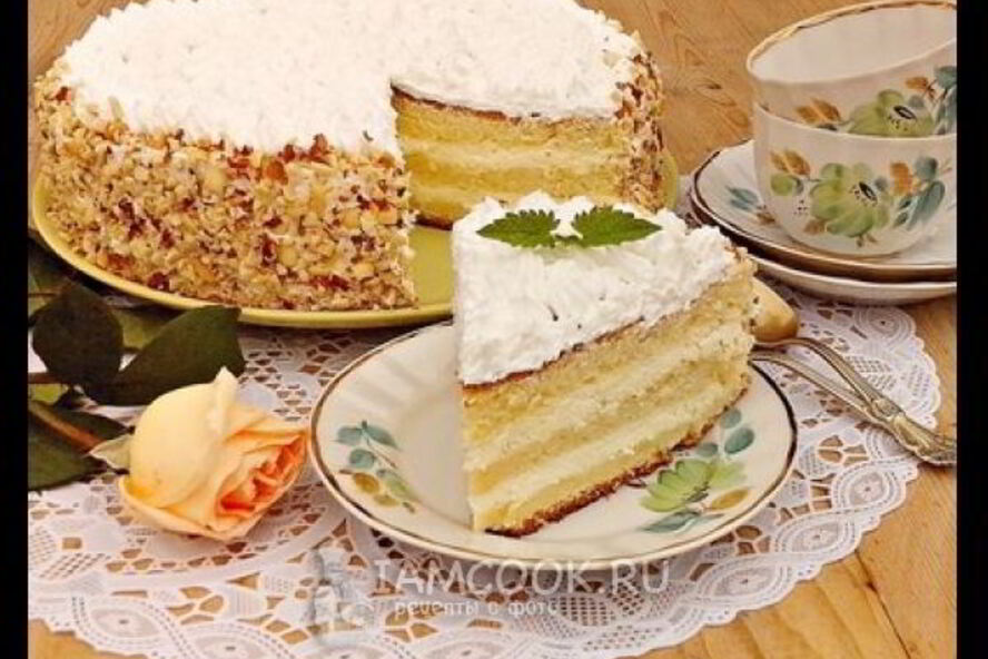 Рецепт бисквита на дрожжах для тортов