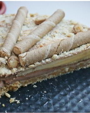 Шоколадный торт с бананом