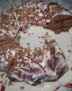 Шоколадный торт с вишневым кремом