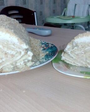 Торт творожный домик из печенья с бананом