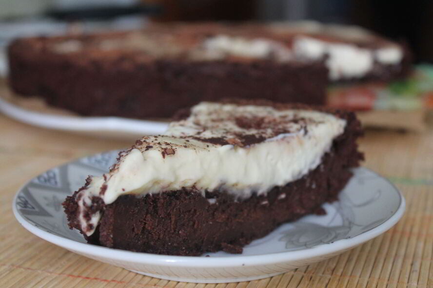 Рецепт трюфельного торта с муссом из белого шоколада