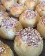 Профитроли с кремом из вареной сгущенки