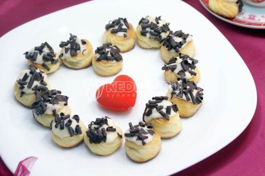 Рецепт профитролей с кремом поцелуй