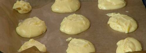 профитроли с ванильным кремом и мороженым. Шаг 7