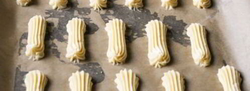 эклеры с креветочным кремом и тартаром из хурмы. Шаг 10