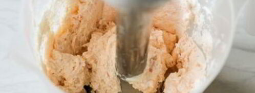 эклеры с креветочным кремом и тартаром из хурмы. Шаг 13