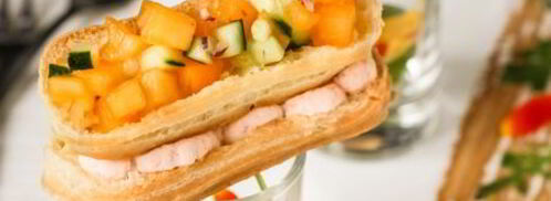 эклеры с креветочным кремом и тартаром из хурмы. Шаг 22