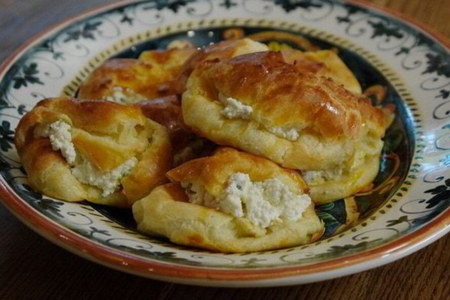 Рецепт эклеров с начинкой из творога и зелени