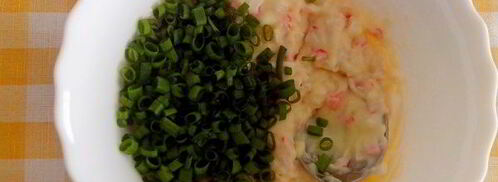 закусочные слойки с крабовым мясом, сливочным сыром и зеленью. Шаг 10