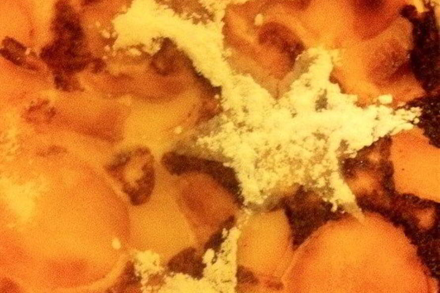 Рецепт творожной запеканки с яблоками и изюмом