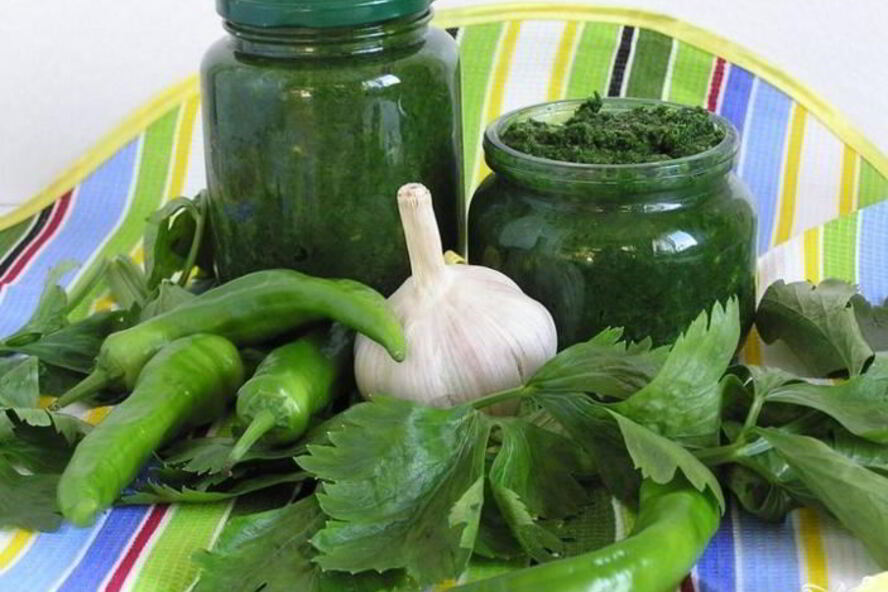 Рецепт аджики из петрушки на зиму