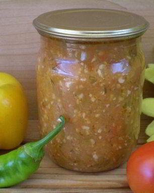 Аджика острая из помидоров и чеснока