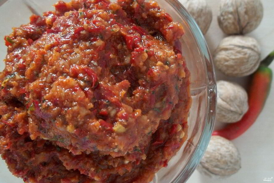 Рецепт аджики с орехами