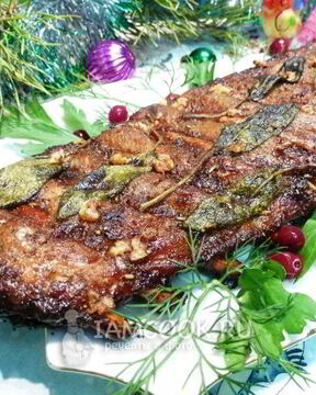 Свиные ребрышки с сухой аджикой и шалфеем