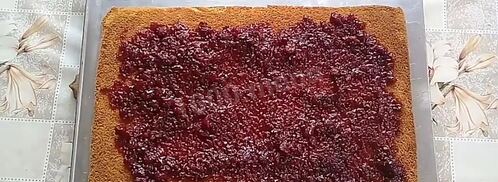 рулет за 15 минут с джемом. Шаг 9