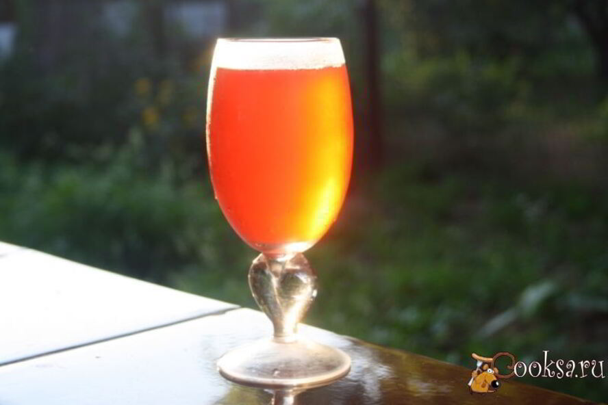 Рецепт компота из алычи, абрикос и летних ягод